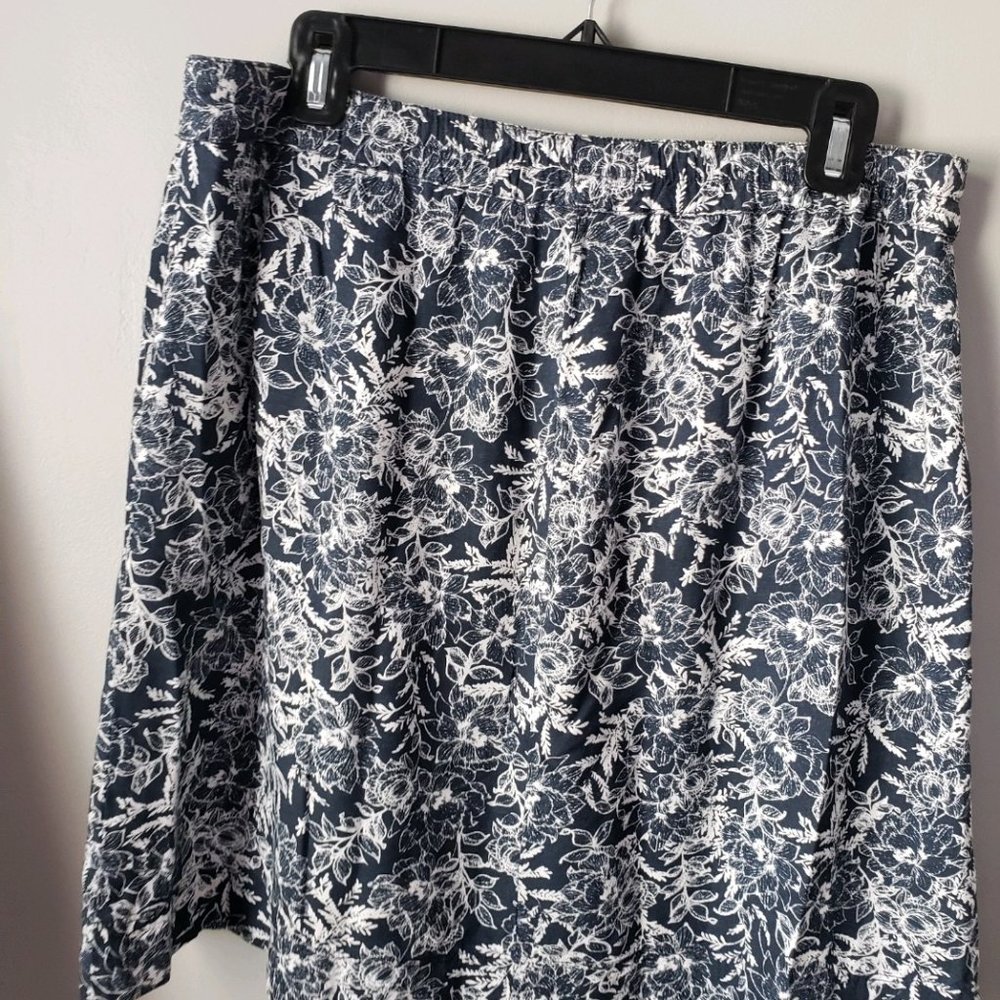 Eddie Bauer floral prink skirt